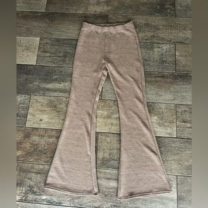 American Eagle High Waisted Ribbed Knit Flare Leg Stretch Pants Medium Yoga